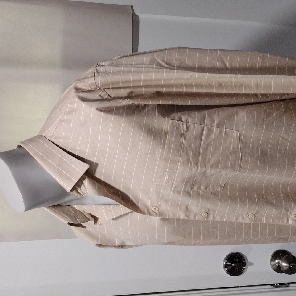 Sero mens tan and white horizontal stripes cotton shirt. Medium
